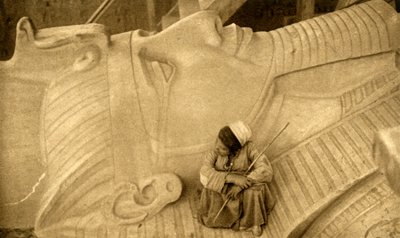 Memphis - Hoofd van het standbeeld van Ramses II, ca. 1918-ca. 1939 door Unbekannt