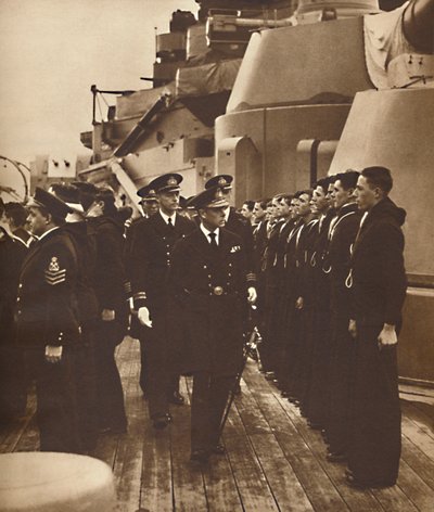 Mannen van H.M.S. Royal Oak, 1937 door Unbekannt