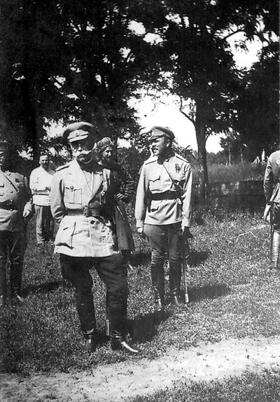 Mikhail Alekseyev, Opperbevelhebber van het Vrijwilligersleger, nabij Ekaterinodar, Rusland, 1918 door Unbekannt