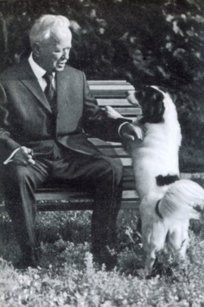 Mikhail Sholokhov, Russische auteur, Veshenskaya, USSR, 1960s door Unbekannt