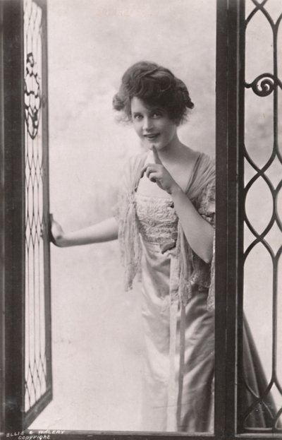 Miss Billie Burke, 1884-1970, ca. 1930 door Unbekannt