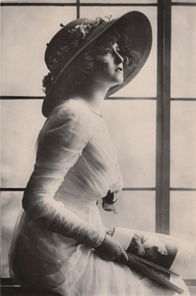 Miss Gabrielle Ray, 1883-1973, ca. 1930 door Unbekannt