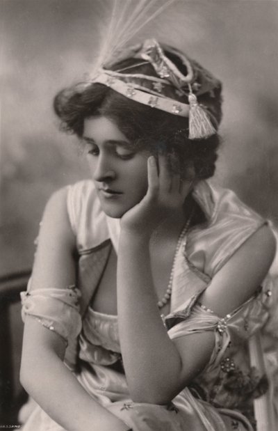 Miss Zena Dare, 1887-1975, c1930 door Unbekannt