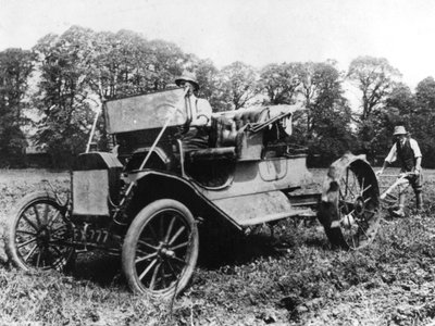 Model T Ford met Stephenson landbouwconversie, Sussex, 1917 door Unbekannt