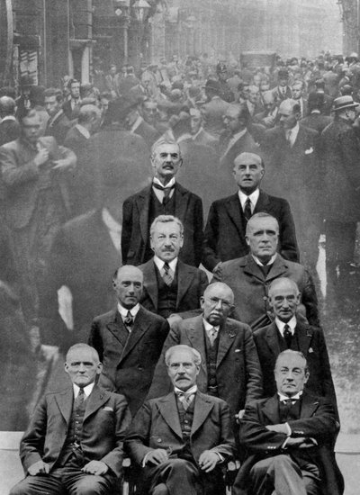 Nationale Regering samengesteld uit leden van de drie belangrijkste politieke partijen, 1931-1937 door Unbekannt
