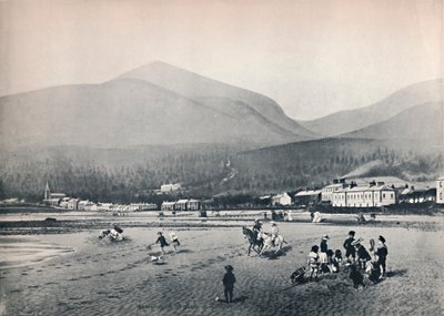 Newcastle, Co. Down. - Het Strand, met Slieve Donard, 1895 door Unbekannt