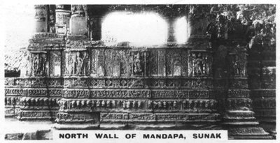 Noordmuur van Mandapa, Sunak, India door Unbekannt