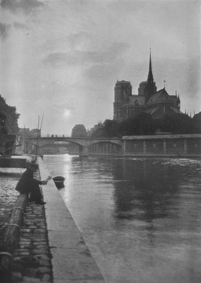 Notre Dame vanaf de rivier, Parijs, 1924 door Unbekannt