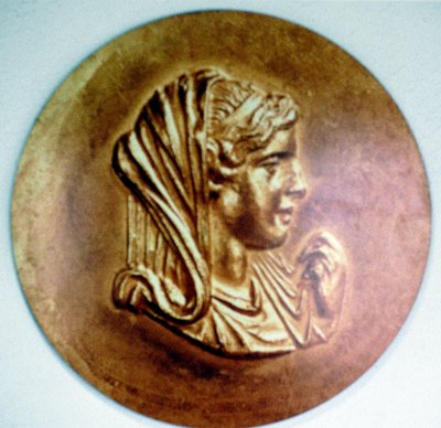 Olympias, koningin van Macedonië door Unbekannt