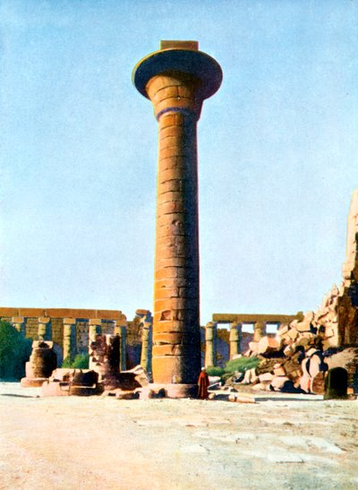 Een van de zuilen van koning Taharqa, Karnak, Egypte, 20e eeuw door Unbekannt