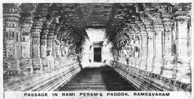 Gang in Rami Perams Pagode, Ramesvaram, Tamil Nadu, India, ca. 1925 door Unbekannt
