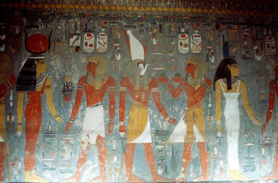 Farao Horemheb met de godin Isis en de god Horus, Oud-Egyptisch, 14e eeuw v.Chr. door Unbekannt