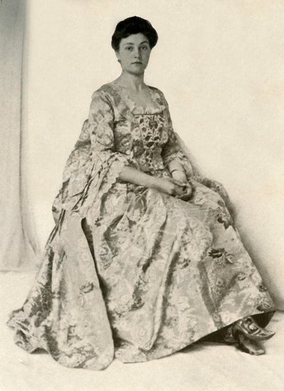 Foto van een kincob brokaat, met zijden geborduurde borstlap, ca. 1750, 1937 door Unbekannt