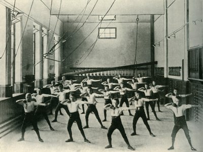 Lichamelijke oefeningen bij de Koninklijke Instelling voor Doven en Slechthorenden, Friar Gate, Derby, 1902 door Unbekannt