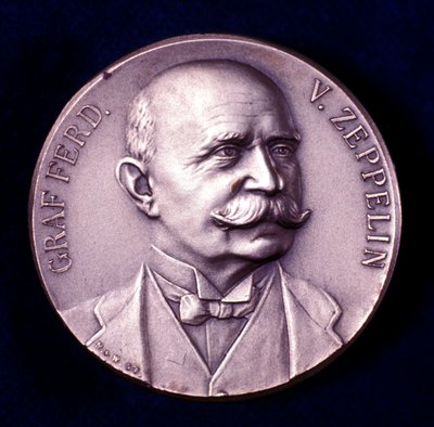 Portret van Graaf Ferdinand von Zeppelin door Unbekannt