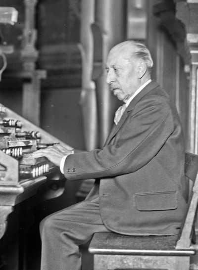 Portret van de organist en componist Charles-Marie Widor 1844-1937, 1927 door Unbekannt