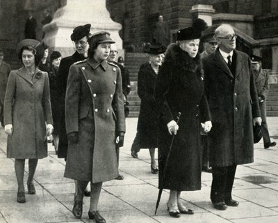 Koningin Mary, Prinses Elizabeth, Prinses Margaret, Wapenstilstandsdag door Unbekannt