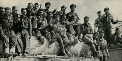 R.A.F. Grondpersoneel: Tripolitania, ca. 1942-1943, 1945 door Unbekannt
