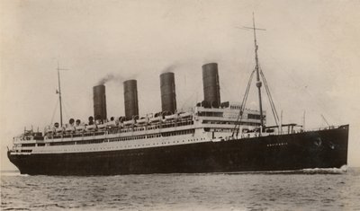 RMS Aquitania, c1930 door Unbekannt