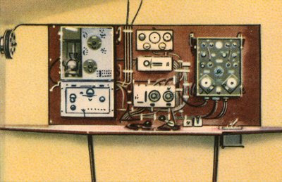 Radiokamer aan boord van Dornier watervliegtuig, 1920s, 1932 door Unbekannt