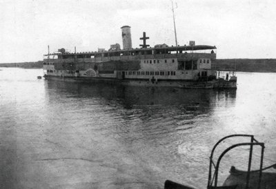 Rode Kruis rivierboot op de Tigris Rivier, Mesopotamië, WOI, 1918 door Unbekannt