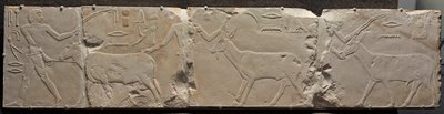 Reliëf van Mannen die Woestijndieren Brengen, ca. 2311-2281 v.Chr. door Unbekannt