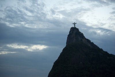 Rio de Janeiro, Beeld van Christus de Verlosser op Corcovado, Suikerbroodberg, Brazilië door Unbekannt