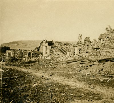 Ruïnes van Les Éparges, Noord-Frankrijk, ca. 1914-ca. 1918 door Unbekannt