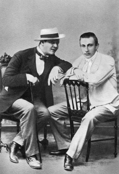 Russische operazanger Feodor Chaliapin met componist en pianist Sergei Rachmaninov, c1890 door Unbekannt