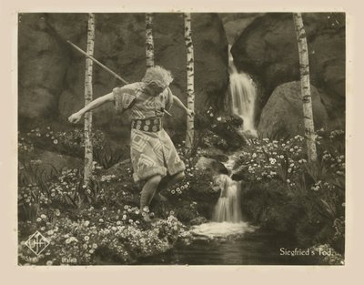 Scène uit de film Die Nibelungen: Siegfried door Fritz Lang, 1924 door Unbekannt
