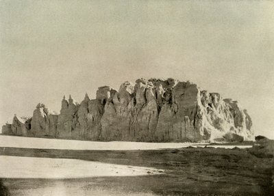 Getande rand van gletsjer ten zuiden van Kaap Borne, Ross Island, ca. 1908, 1909 door Unbekannt