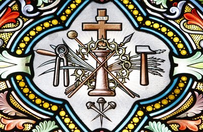 Heiligdom van Onze-Lieve-Vrouw van La Salette Glas-in-loodraam Christelijke symbolen, La Salette, Frankrijk door Unbekannt