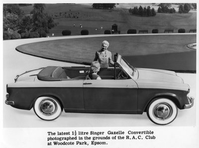Singer Gazelle cabriolet, Woodcote Park, Epsom, Surrey door Unbekannt