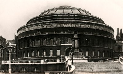 Zuidelijke ingang van de Royal Albert Hall, Londen, begin 20e eeuw door Unbekannt