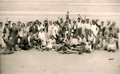 Sportdag voor het Gloucester Hotel-feest op La Publente Beach, Jersey, 1938 door Unbekannt