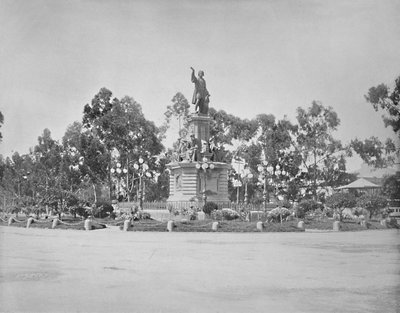 Standbeeld van Columbus op de Paseo, Stad van Mexico, ca. 1897 door Unbekannt