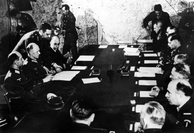Overgave van Nazi-Duitsland, Reims, Frankrijk, 7 mei 1945 door Unbekannt