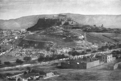 De Akropolis, met een uitzicht op de Aeropagus en de berg Hymettus, vanuit het westen, 1913 door Unbekannt