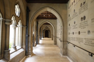 De Amerikaanse kathedraal van de Heilige Drie-eenheid, Parijs. Klooster, 20150920, Parijs, Frankrijk door Unbekannt