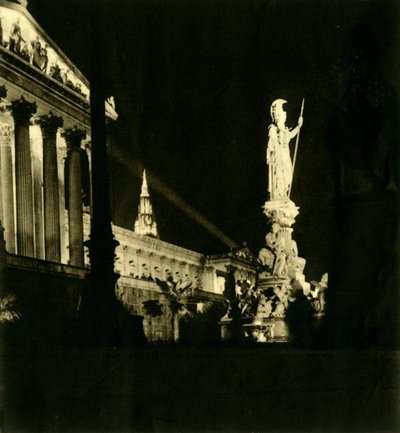 Het Oostenrijkse Parlementsgebouw bij nacht, Wenen, Oostenrijk, ca. 1935 door Unbekannt