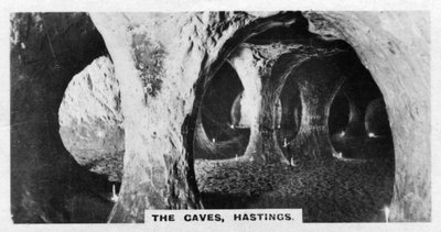 De Grotten, Hastings, Sussex, c1920s door Unbekannt