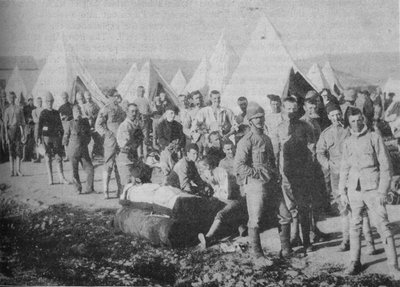 De Dublin Fuseliers vlak voor het inschepen in de Gepantserde Trein, 1902 door Unbekannt