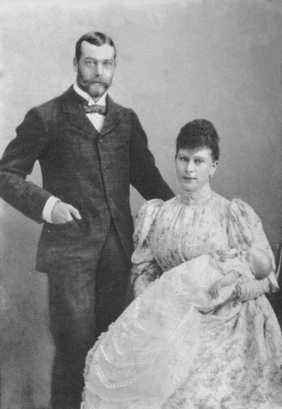 De Hertog en Hertogin van York, met de jonge Prins Edward, 1894 1936 door Unbekannt