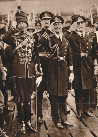 De Hertog van York en Prins Hendrik verwelkomen de Prins van Wales in Portsmouth, 1925 door Unbekannt