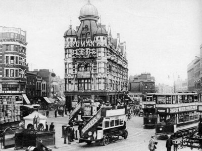 The Elephant and Castle, Londen, 1926-1927 door Unbekannt