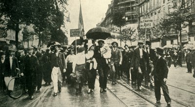 De Franse oproep tot wapens: Reservisten voegen zich bij de kleuren in Parijs, 1920 door Unbekannt