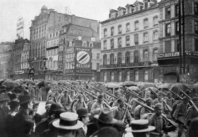 Het Duitse leger marcheert door Brussel, Eerste Wereldoorlog, c1914 1920 door Unbekannt