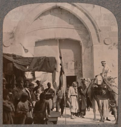 De Jaffa Poort gesloten, toont Naald van de Naald, Jeruzalem, ca. 1900 door Unbekannt
