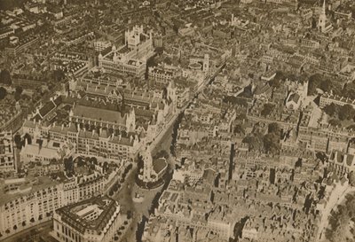 Het hol van de wet zoals weinig Londenaren het ooit zien: De Tempel en de Gerechtsgebouwen, ca. 1935 door Unbekannt