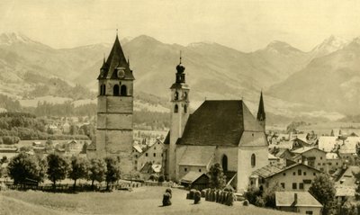 De Liebfrauenkirche en kerk van St Andreas, Kitzbühel, Tirol, Oostenrijk, ca. 1935 door Unbekannt